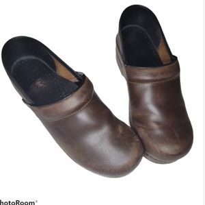 Dansko brown leather clogs women's size 39